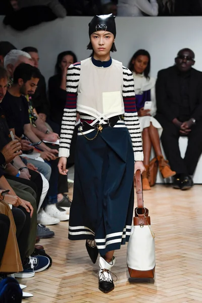 Look 34
